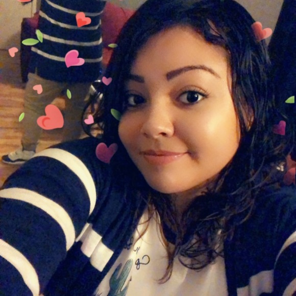 Meet your Posher, Stephannie - Picture 4 of 5